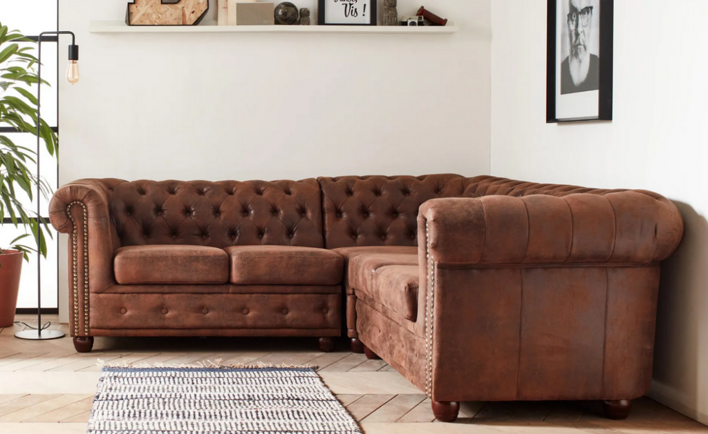Canape Chesterfield angle